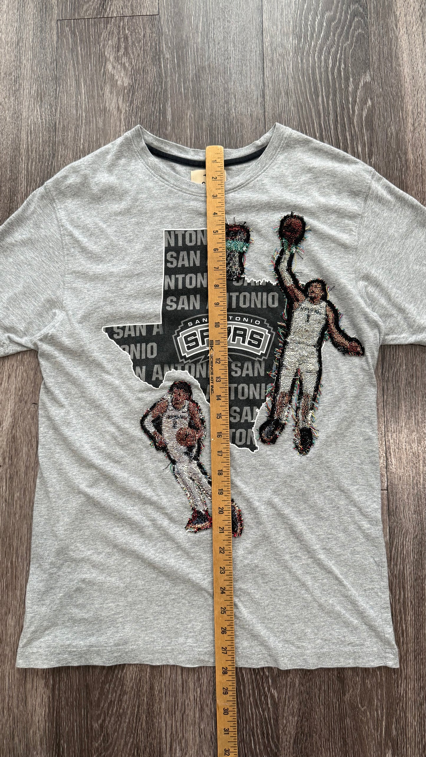 wemby spurs texas tee 🏀