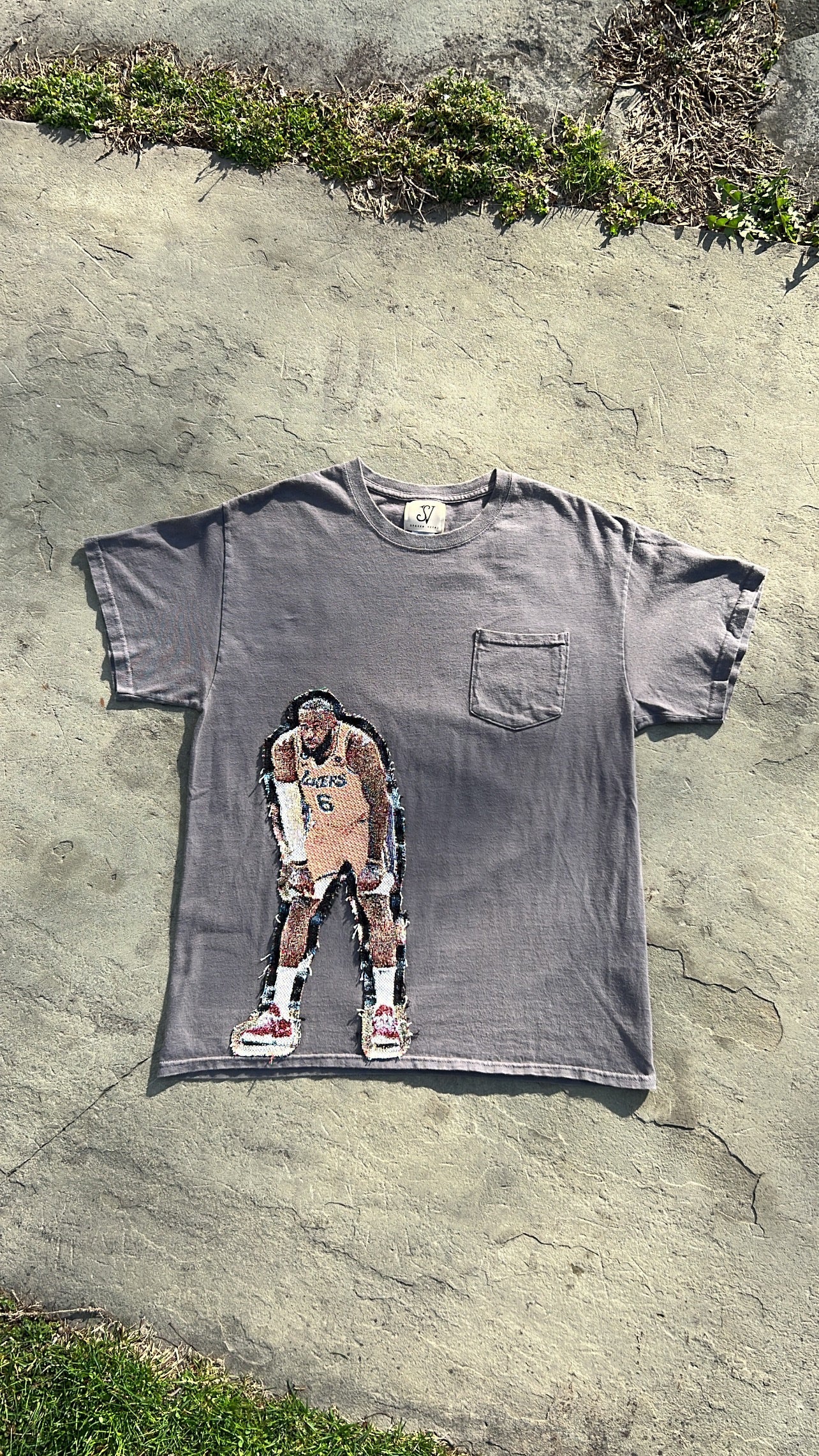 lebron “on court” tee ⭐️